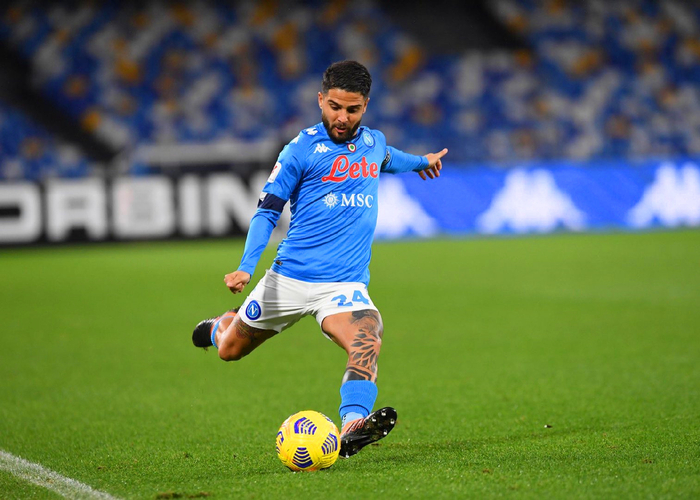 二八杠-包含那不勒斯主场平帕尔马，排名下滑的词条